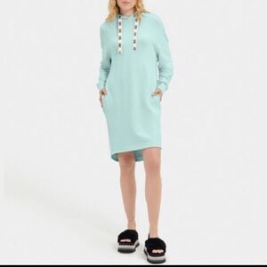 UGG Size L Women’s Light Blue Hoodie Dress w/Pockets Soft & Comfort